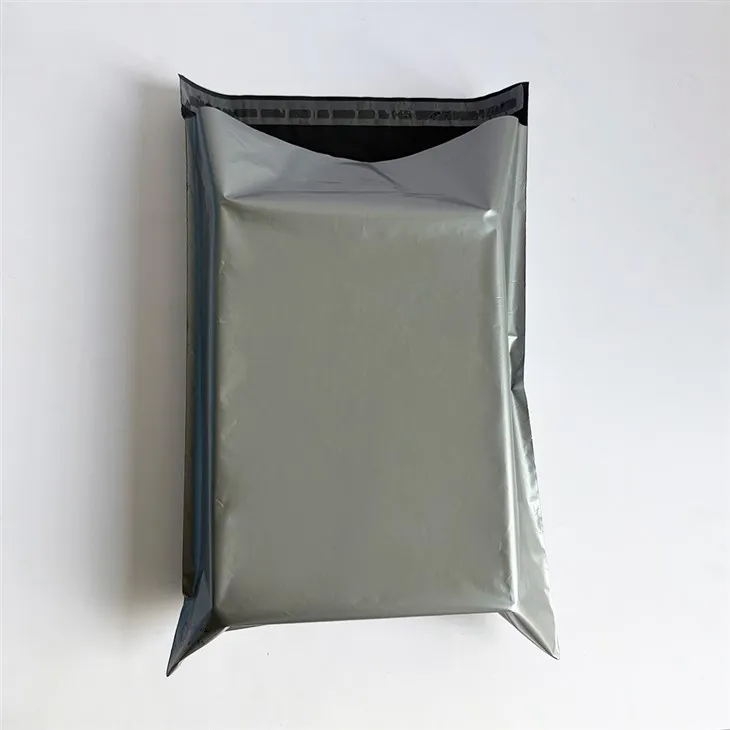 Nyiaj Parcel Hnab